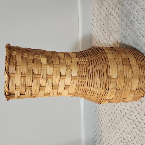 Tall Vintage Woven Wicker Basket Picher Vase With Handle - Natural Brown - Picture 6 of 11